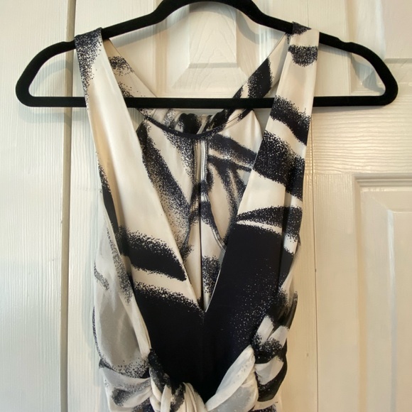 Diane Von Furstenberg Black and White Asymmetrical Silk Dress kerchief hem - Picture 6 of 10